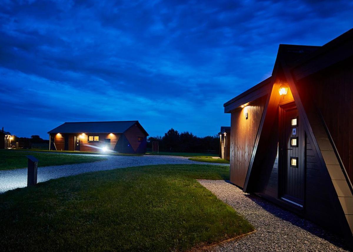 Отель North Star Sanctum Garton Экстерьер фото